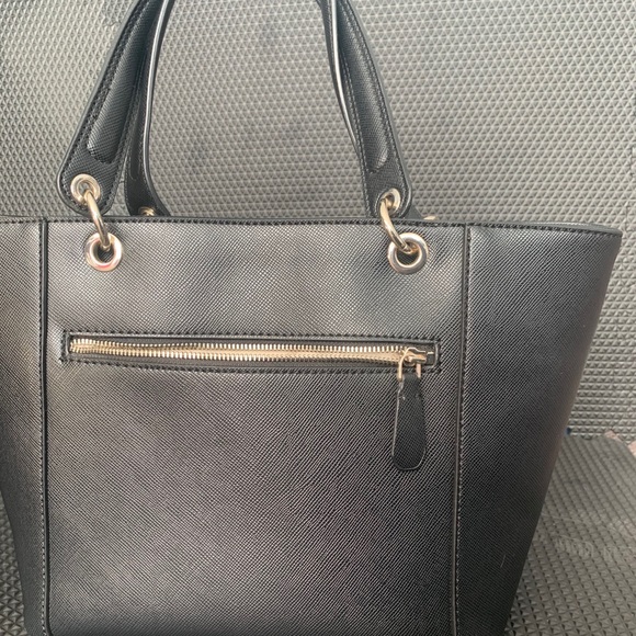 GUESS Kamryn Tote - Picture 2 of 7